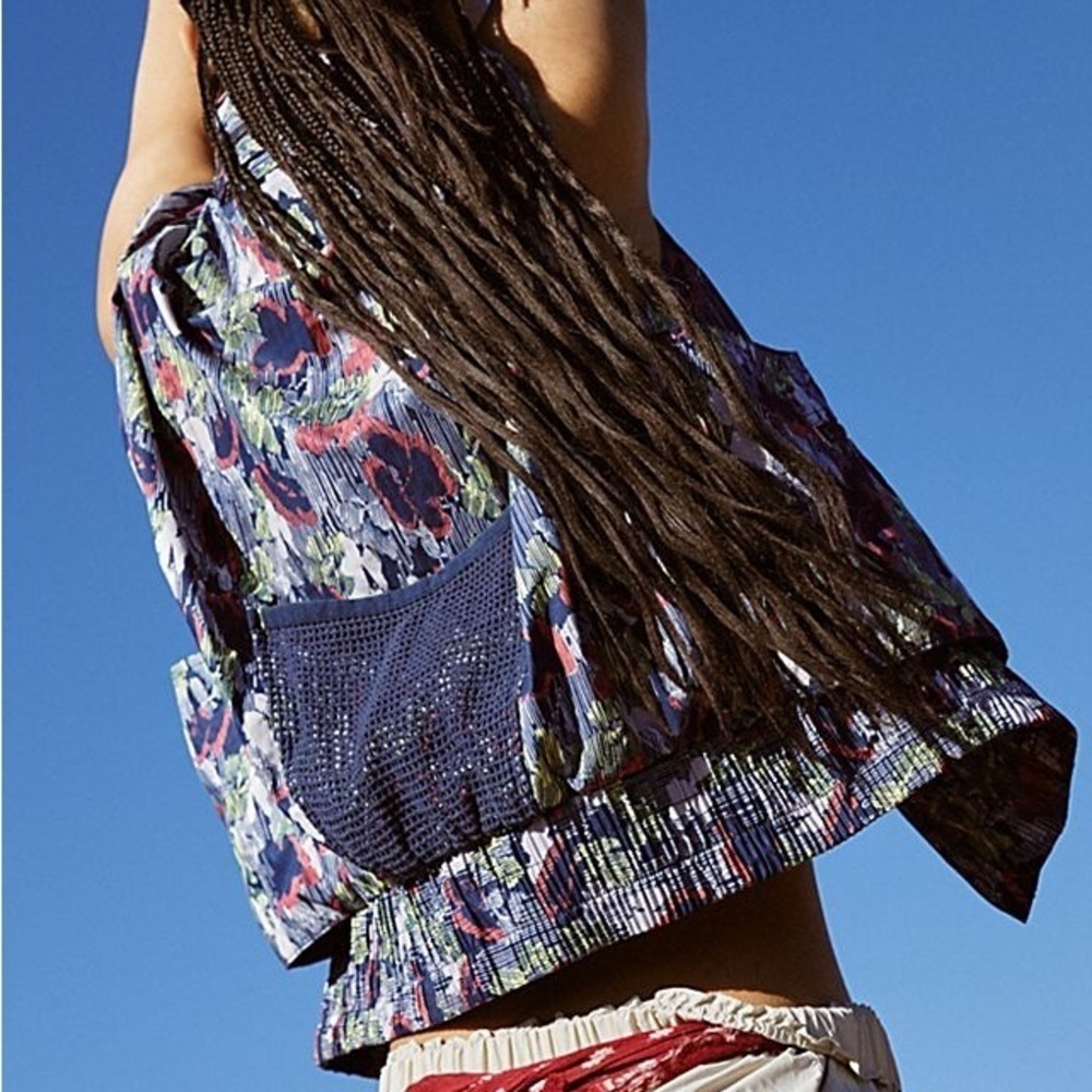 Free People Movement Off the Grid Printed Sleeveless Vest Supernova Floral Small - Picture 6 of 11
